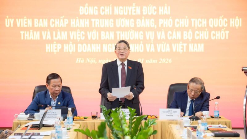 Đồng chí Nguyễn Đức Hải – Phó Chủ tịch Quốc hội phát biểu tại Hội nghị.